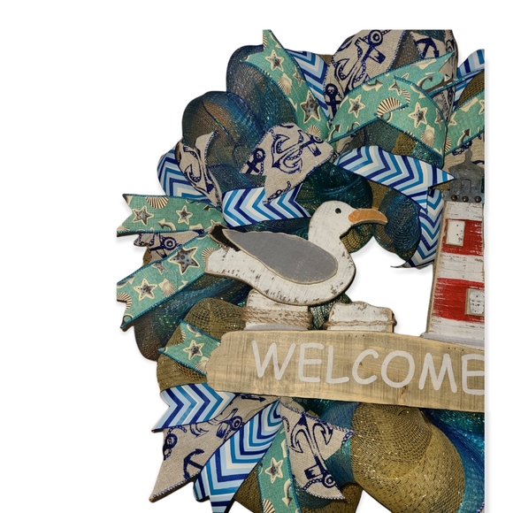 NAUTICAL BEACH DECO MESH WREATH HANDMADE SEAGULL LIGHTHOUSE - Picture 3 of 3